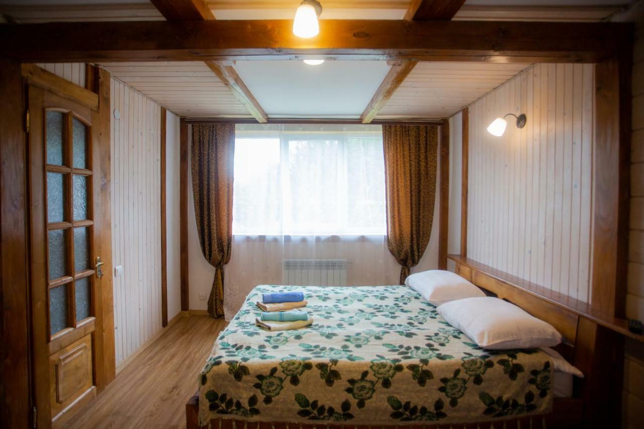 Hotel Сервус Guest Yaremche Exterior foto