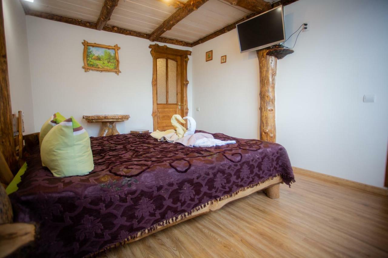 Hotel Сервус Guest Yaremche Exterior foto